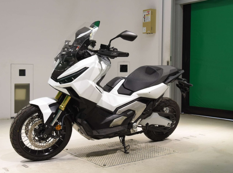 Мотоцикл Honda X-ADV750-2 с пробегом 2307 km