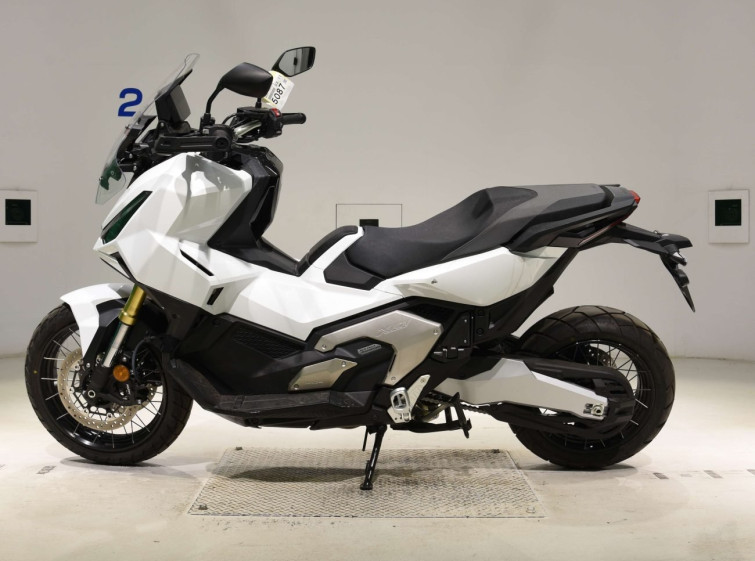 Мотоцикл Honda X-ADV750-2 с пробегом 2307 km