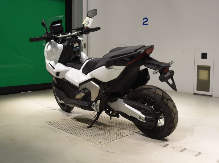 Мотоцикл Honda X-ADV750-2 с пробегом 2307 km