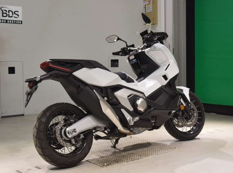 Мотоцикл Honda X-ADV750-2 с пробегом 2307 km