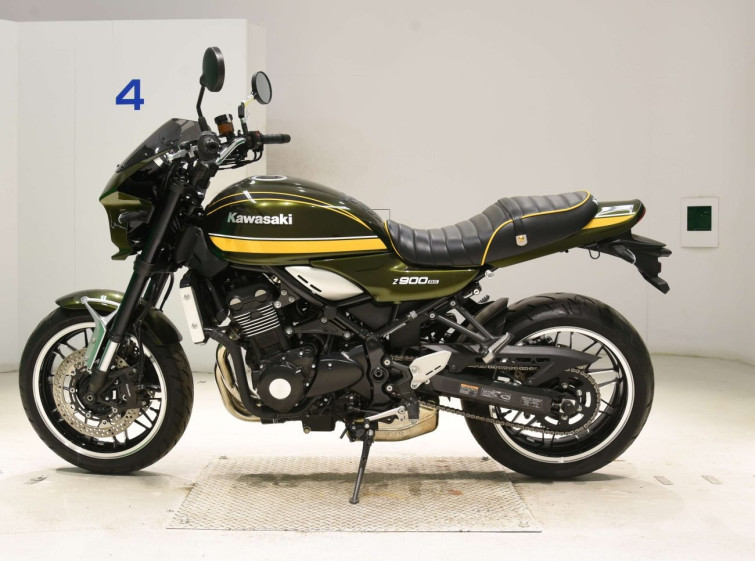 Мотоцикл Kawasaki Z900RS з пробігом 2650 km