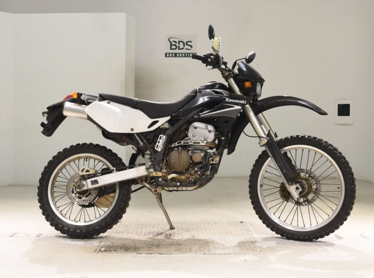 Мотоцикл Kawasaki KLX250 с пробегом 9292 km
