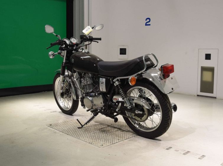 Мотоцикл Yamaha SR400 с пробегом 3 km