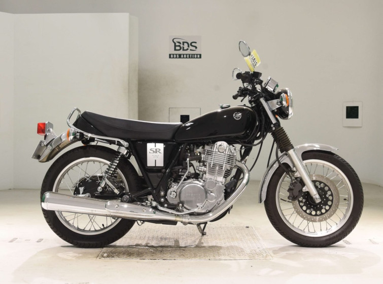 Мотоцикл Yamaha SR400 с пробегом 3 km