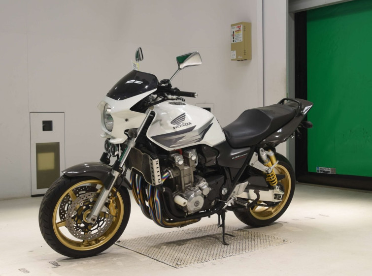 Мотоцикл Honda CB1300SF з пробігом 28407 km