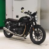Мотоцикл Triumph STREET TWIN с пробегом 4331 km