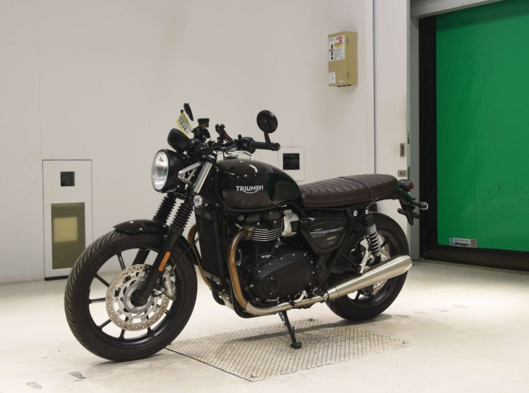Мотоцикл Triumph STREET TWIN с пробегом 4331 km