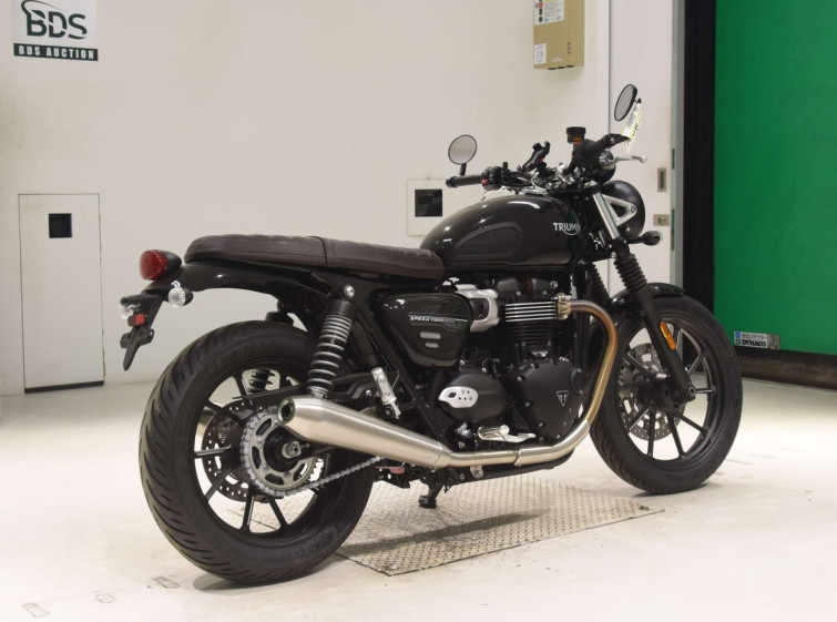 Мотоцикл Triumph STREET TWIN с пробегом 4331 km