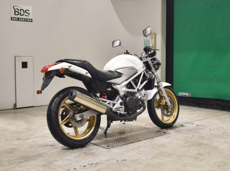 Мотоцикл Honda VTR250 з пробігом 37013 km