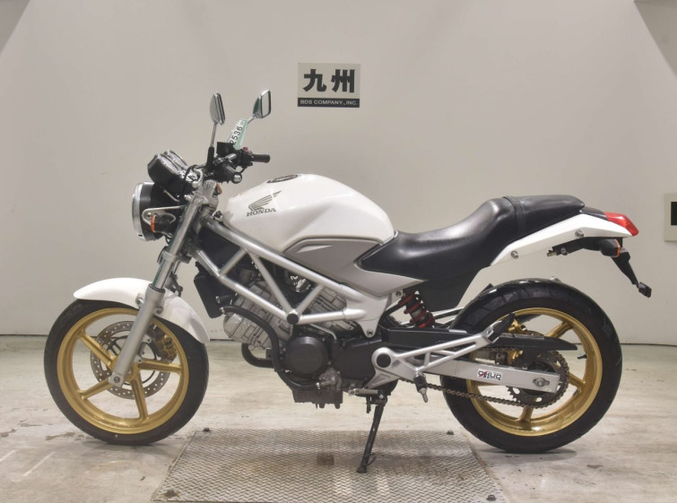 Мотоцикл Honda VTR250 з пробігом 37013 km