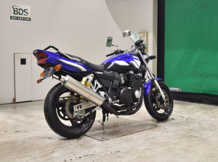 Мотоцикл Yamaha XJR400