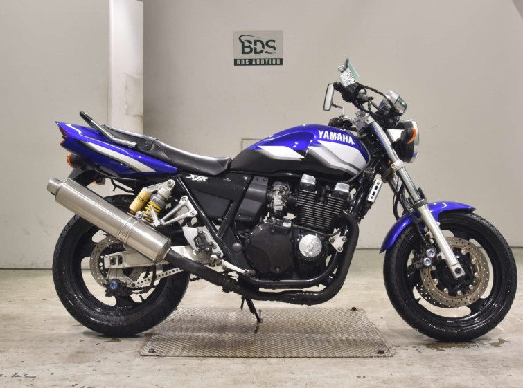 Мотоцикл Yamaha XJR400