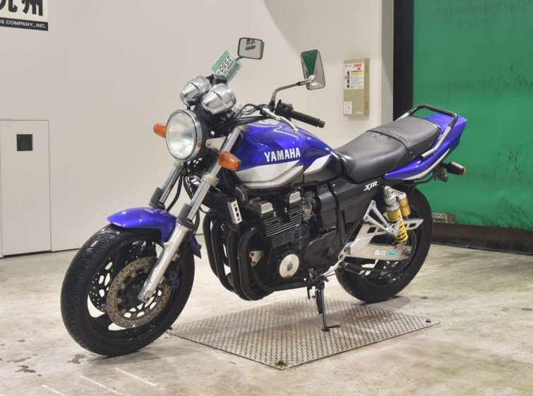 Мотоцикл Yamaha XJR400