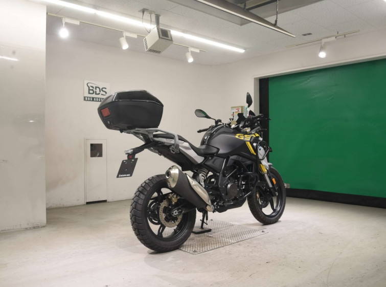 Мотоцикл BMW G310R с пробегом 4666 km