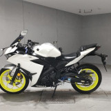 Мотоцикл Yamaha YZF-R25 с пробегом 880 km