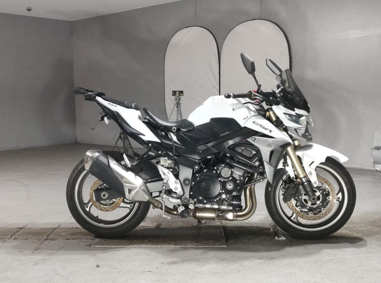 Мотоцикл Suzuki GSR750 с пробегом 44777 km