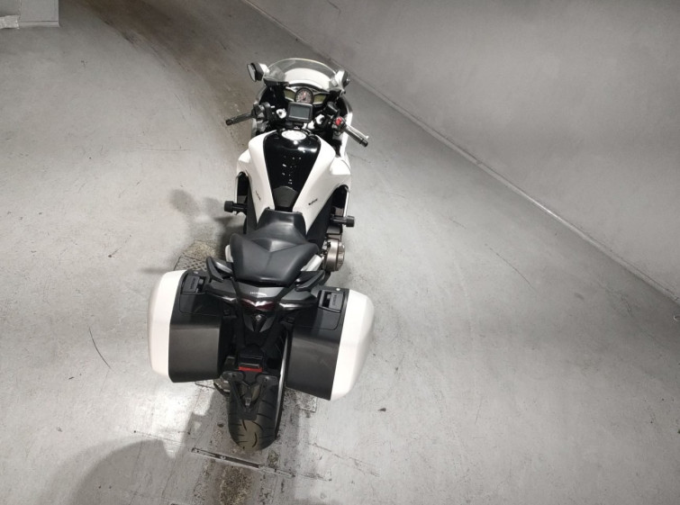 Мотоцикл Honda VFR1200FD с пробегом 26953 km