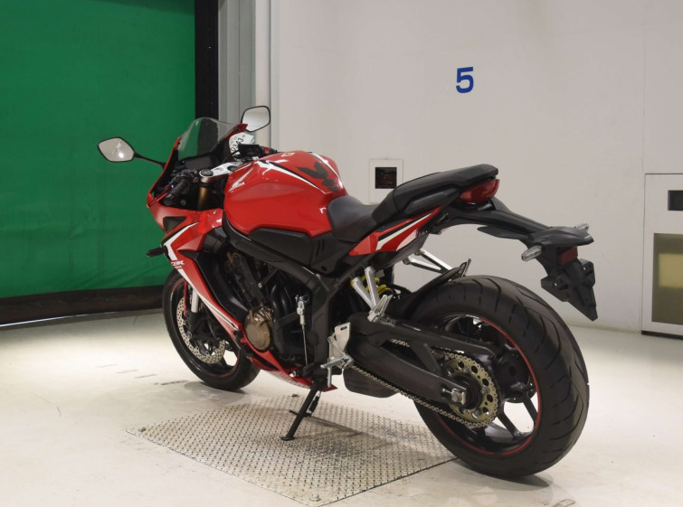 Мотоцикл Honda CBR650R с пробегом 39139 km