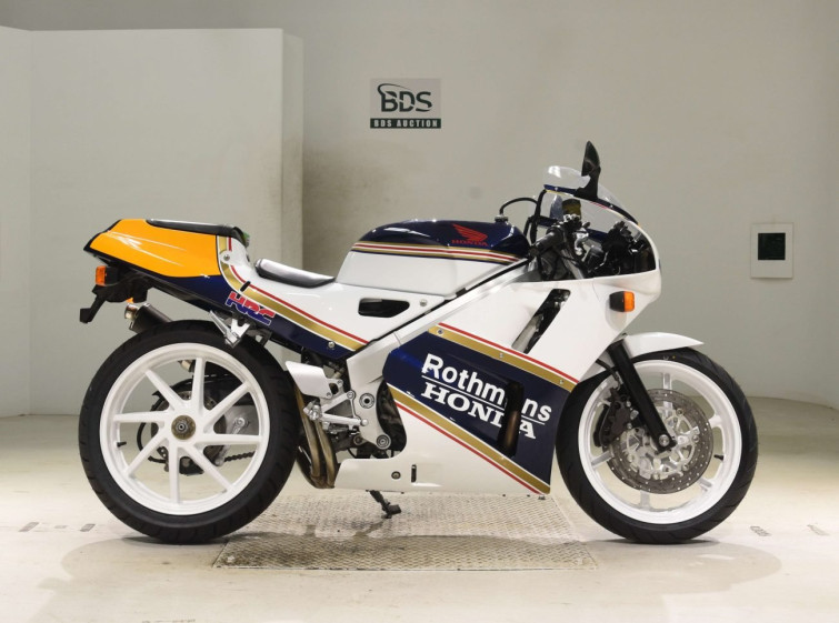 Мотоцикл Honda VFR400 с пробегом 20454 km