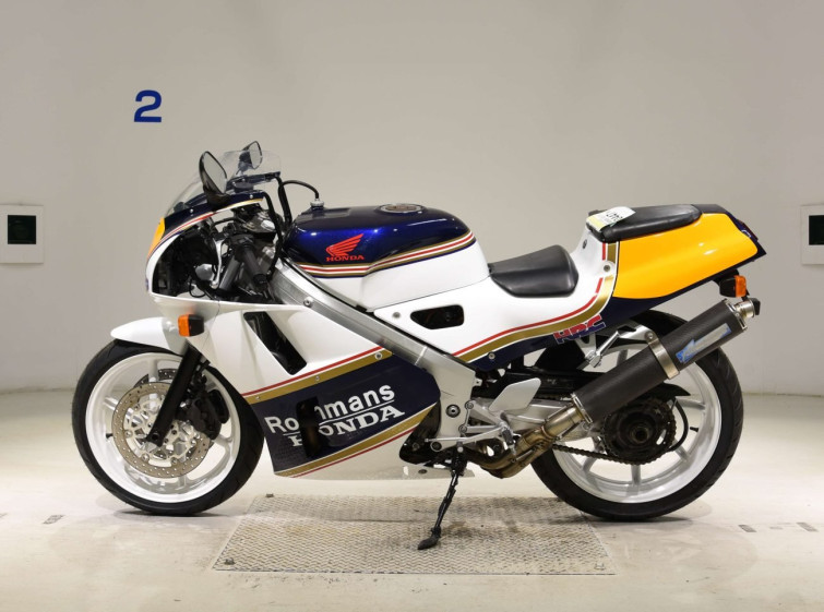 Мотоцикл Honda VFR400 с пробегом 20454 km