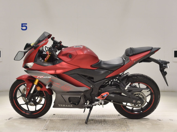 Мотоцикл Yamaha YZF-R25A