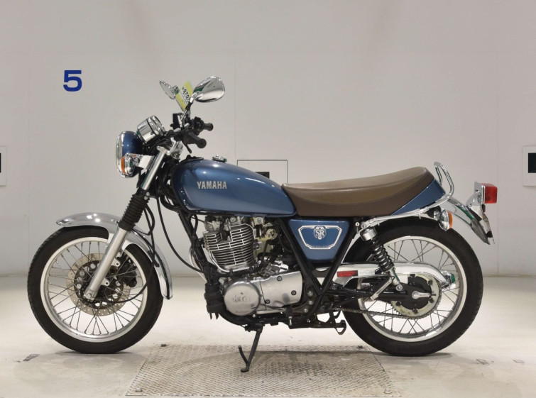 Мотоцикл Yamaha SR400 с пробегом 8570 km