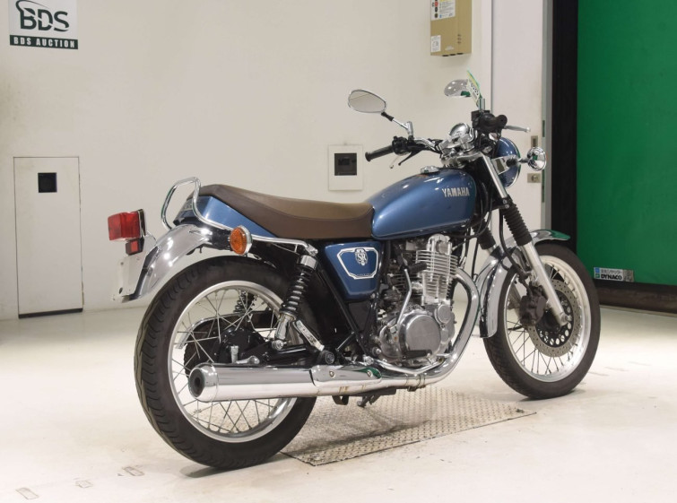 Мотоцикл Yamaha SR400 с пробегом 8570 km