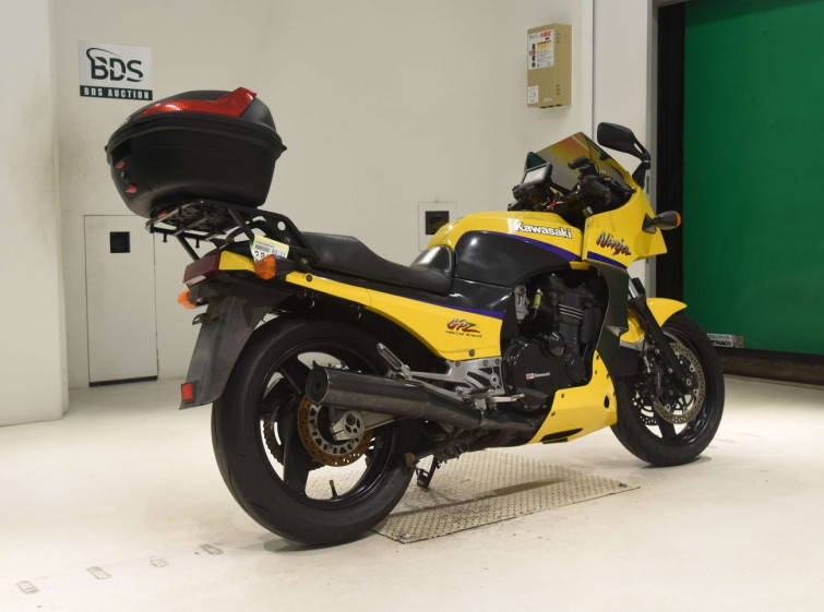 Мотоцикл Kawasaki GPZ900R
