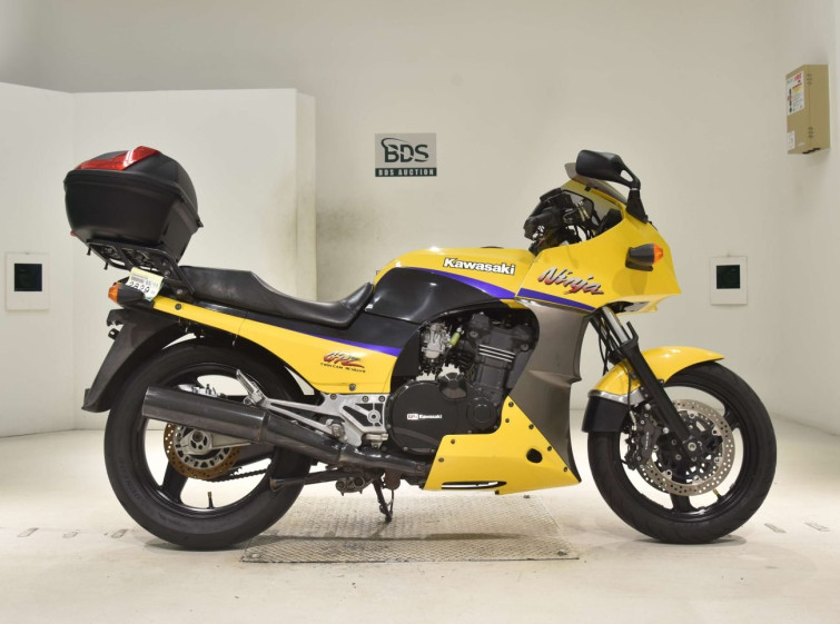 Мотоцикл Kawasaki GPZ900R