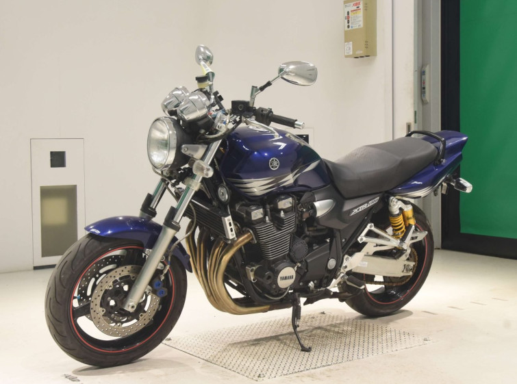 Мотоцикл Yamaha XJR1300 с пробегом 6663 km