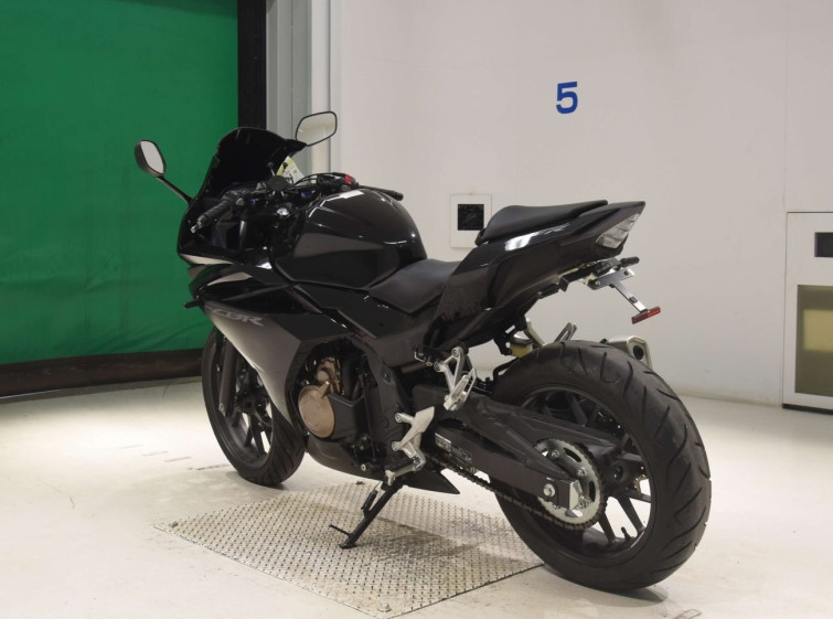 Мотоцикл Honda CBR400R