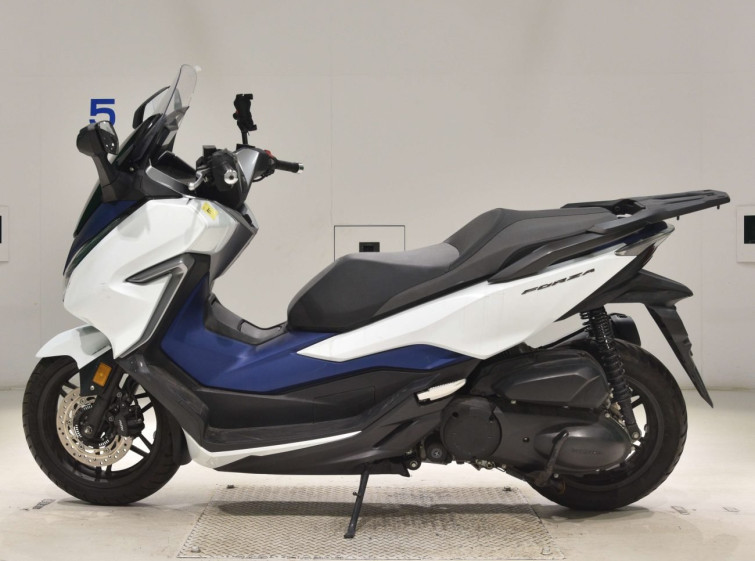 Мотоцикл Honda FORZA