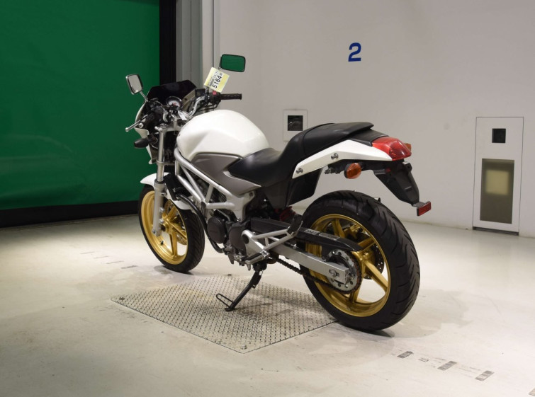 Мотоцикл Honda VTR250 с пробегом 41347 km