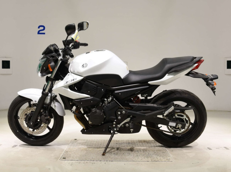 Мотоцикл Yamaha xj6n с пробегом 10189 km