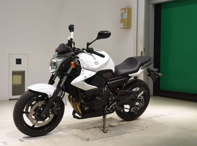 Мотоцикл Yamaha xj6n с пробегом 10189 km
