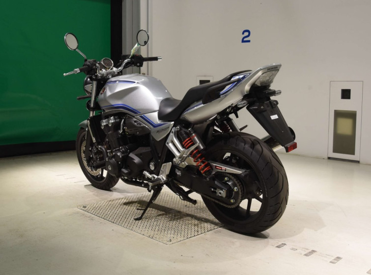 Мотоцикл Honda CB1300SF з пробігом 756 km