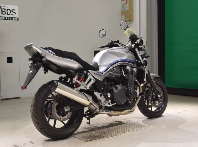 Мотоцикл Honda CB1300SF з пробігом 756 km