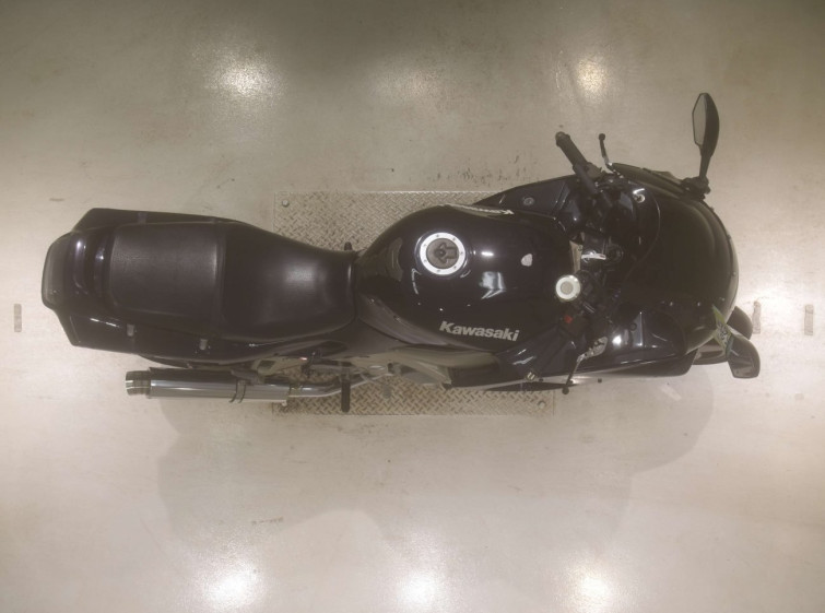 Мотоцикл Kawasaki ZZ-R400