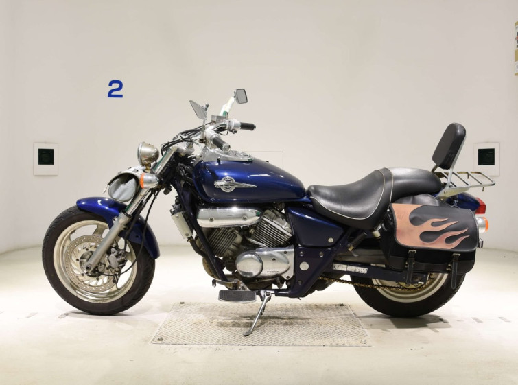 Мотоцикл Honda MAGNA250