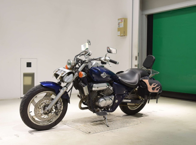 Мотоцикл Honda MAGNA250