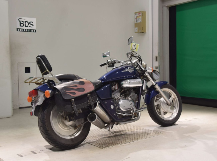 Мотоцикл Honda MAGNA250