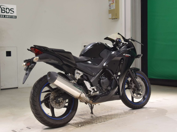 Мотоцикл Honda CBR250RA