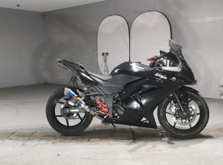Мотоцикл Kawasaki NINJA250R с пробегом 39224 km