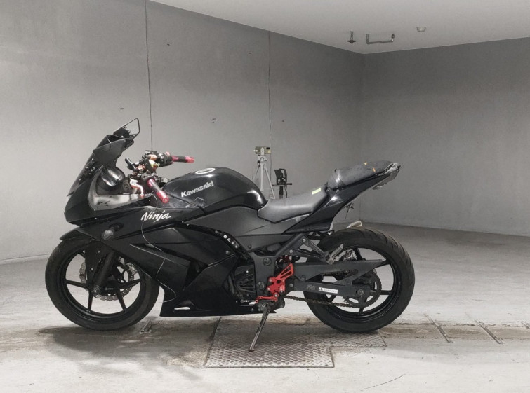 Мотоцикл Kawasaki NINJA250R с пробегом 39224 km