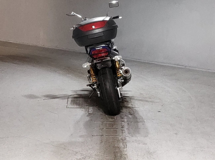 Мотоцикл Yamaha XJR1300 з пробігом 74285 km