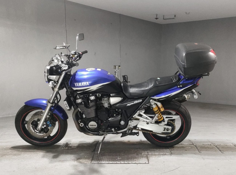 Мотоцикл Yamaha XJR1300 з пробігом 74285 km