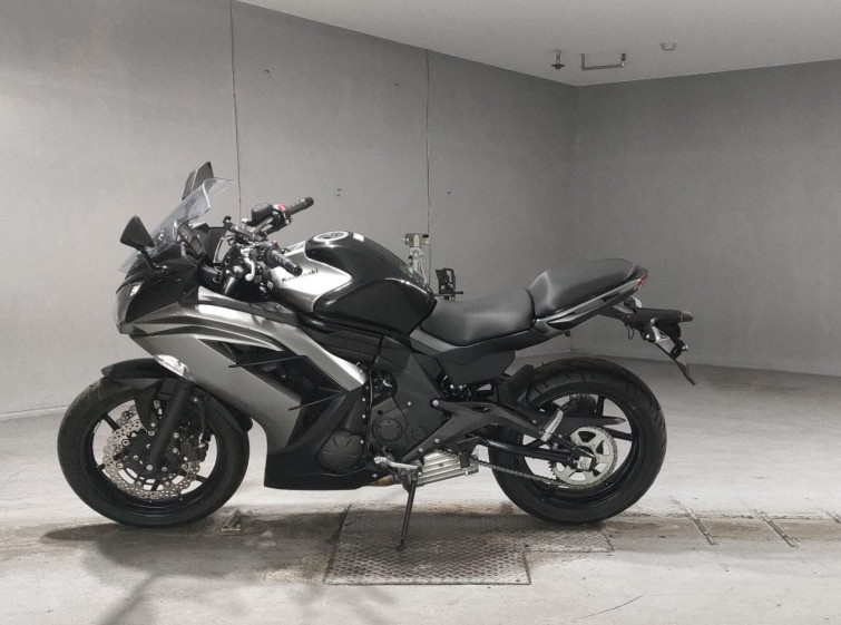 Мотоцикл Kawasaki NINJA400 з пробігом 7223 km