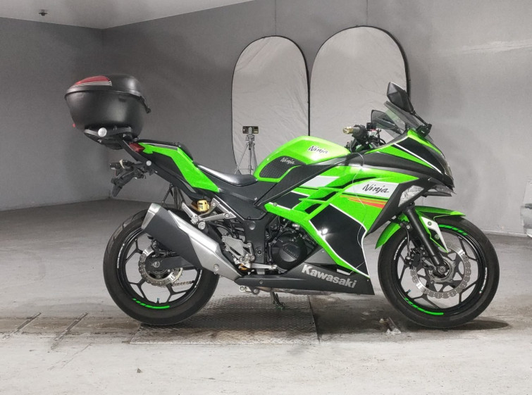 Мотоцикл Kawasaki NINJA300 с пробегом 36608 km