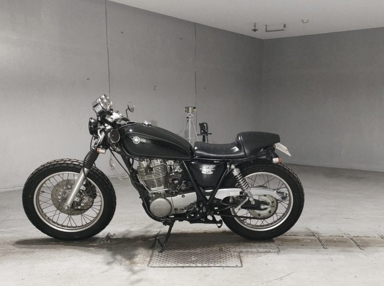 Мотоцикл Yamaha SR400 с пробегом 21653 km