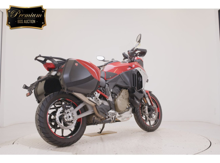 Мотоцикл Ducati multi strada v4s с пробегом 6716 km